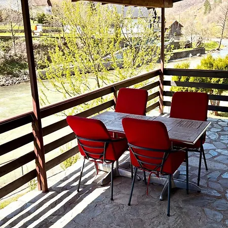 Holiday home River House *
