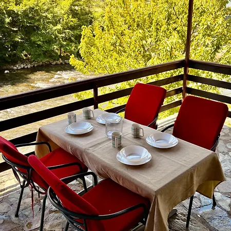 River House 度假居 *