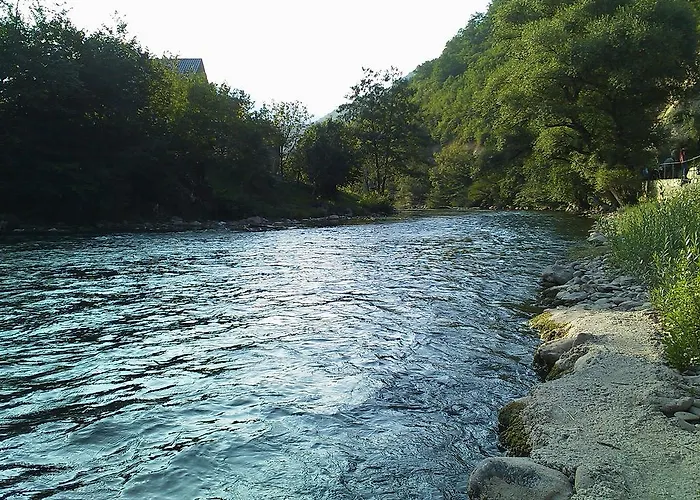 River House 度假居 *